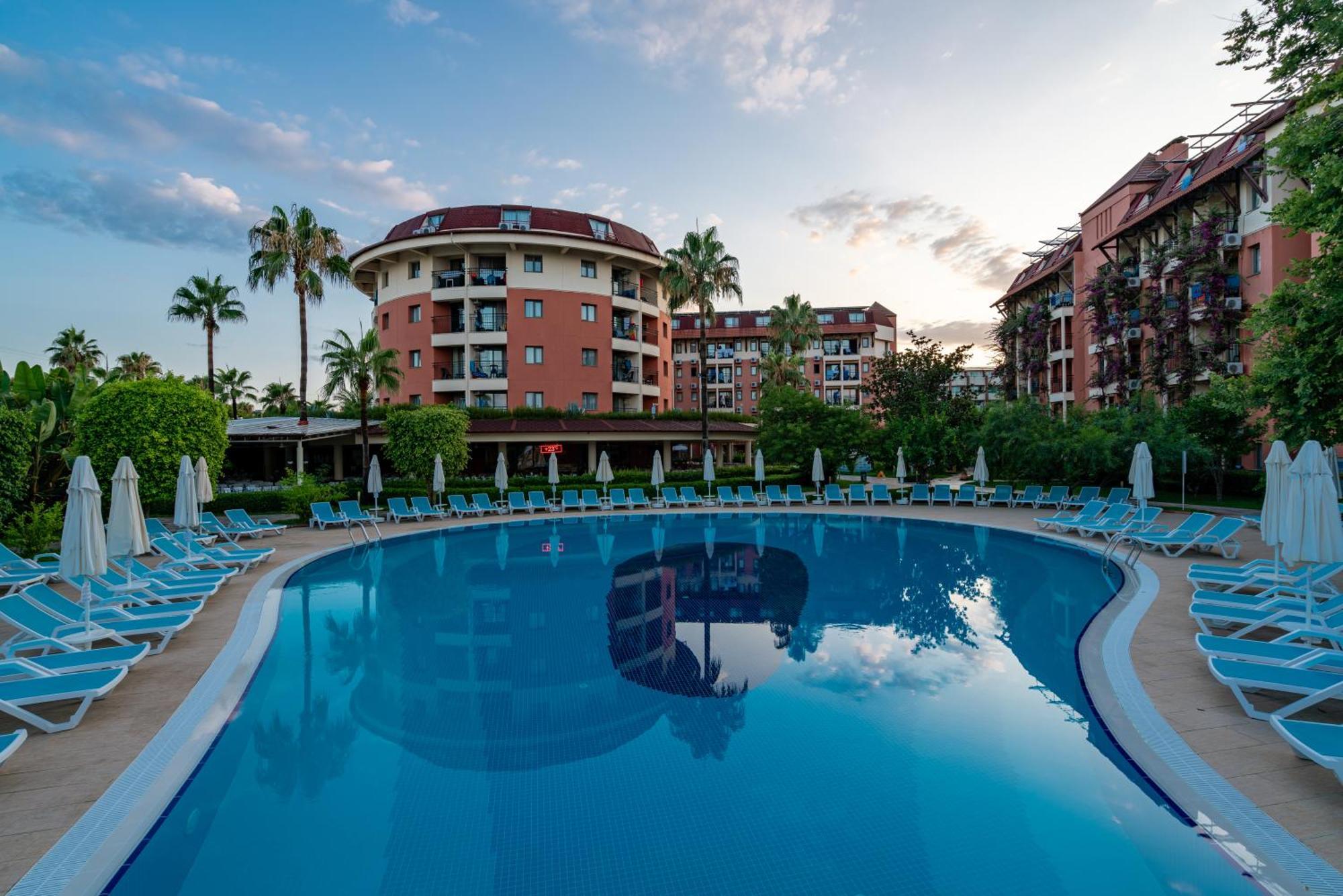 Palmeras Beach Hotel Ultra All Inclusive Konaklı Екстериор снимка